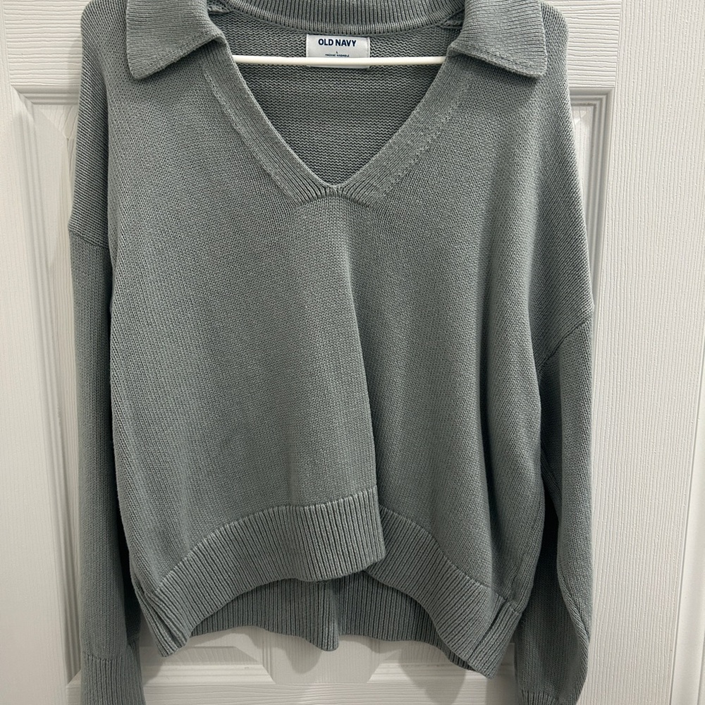 Old Navy Women's V-Neck Sweater